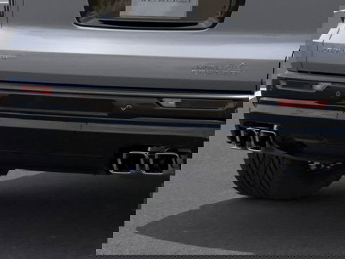 New 2026 Chevrolet Traverse High Country w/ LPO, Floor Liner Package image 14