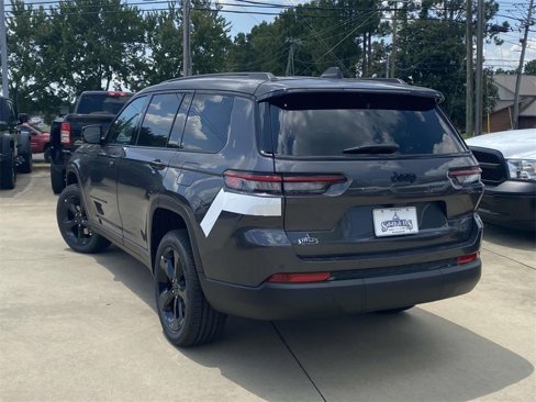 New 2025 Jeep Grand Cherokee L Altitude image 4
