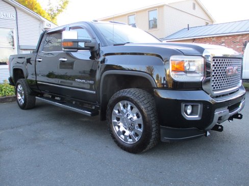 Used 2015 GMC Sierra 2500 Denali w/ Snow Plow Prep Package image 5