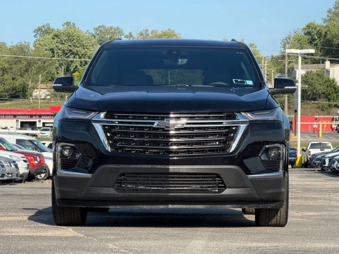 Used 2023 Chevrolet Traverse LT w/ LT Premium Package image 2