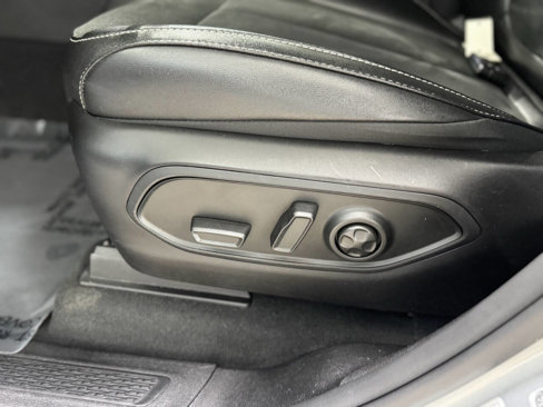 Used 2024 Jeep Grand Cherokee L Laredo image 20