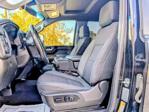 Used 2021 Chevrolet Silverado 2500 LT w/ Midnight Edition image 12