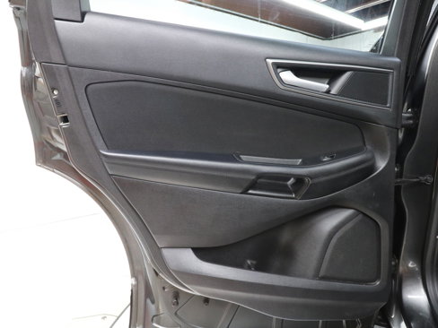 Used 2017 Ford Edge SE image 22