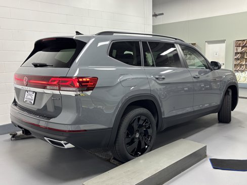 New 2026 Volkswagen Atlas SE image 8