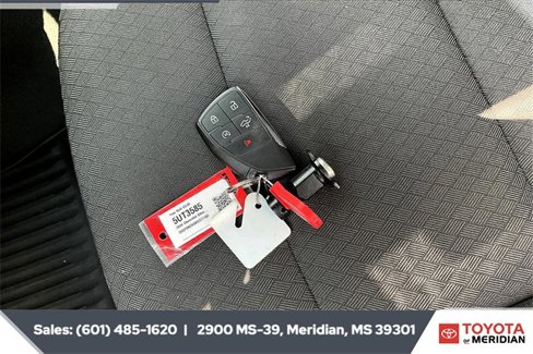 Used 2024 Chevrolet Silverado 1500 LT image 9