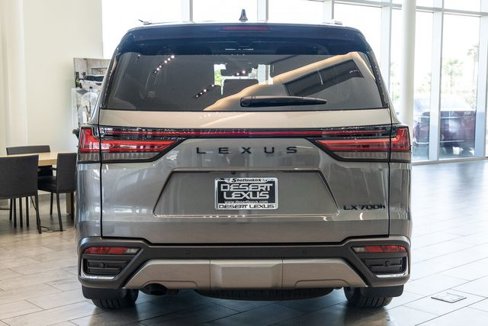 New 2025 Lexus LX 700h Luxury image 4