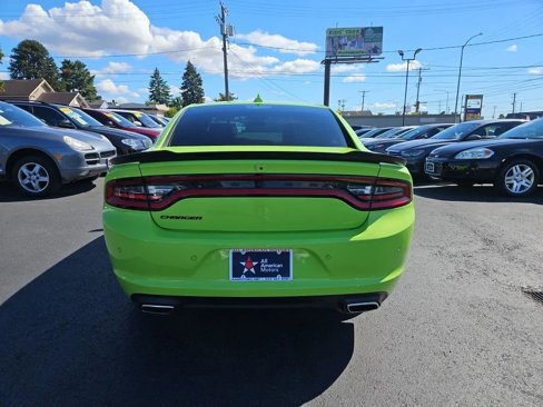 Used 2023 Dodge Charger SXT w/ Blacktop Package image 6