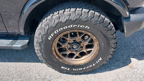 Used 2024 Ford Bronco Outer Banks image 9