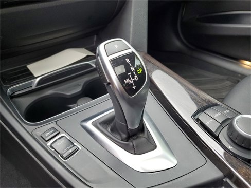 Used 2018 BMW 330i xDrive Sedan w/ Convenience Package image 20