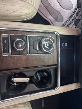 Used 2018 Ford Expedition Max Platinum image 16