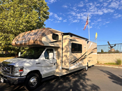 Used 2016 Ford E-450 and Econoline 450 Super Duty w/ Motorhome Prep Package image 11