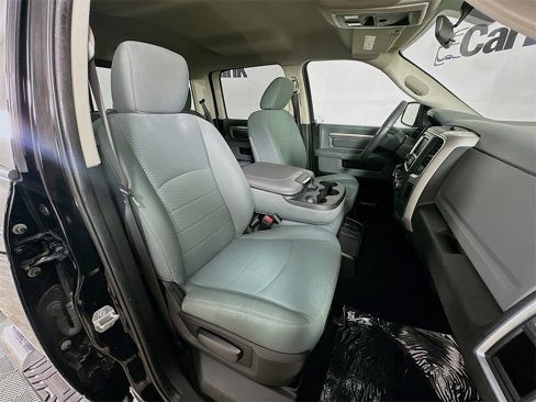 Used 2020 RAM 1500 Classic SLT image 25