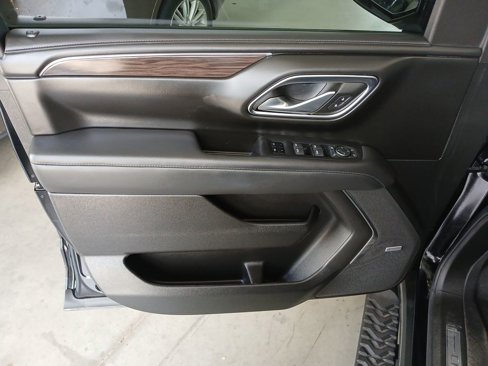 Used 2023 Chevrolet Tahoe Z71 w/ Luxury Package image 13