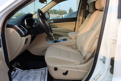 Used 2019 Jeep Grand Cherokee Laredo image 10