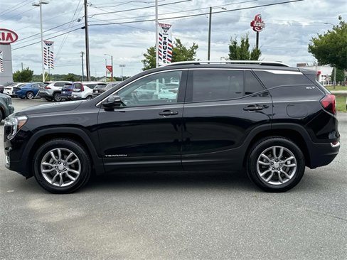 Used 2024 GMC Terrain SLT image 4