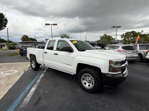 Used 2018 Chevrolet Silverado 1500 W/T image 3