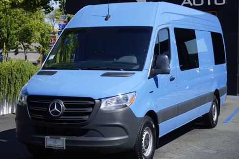 Used 2024 Mercedes-Benz eSprinter 170 Cargo image 3