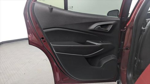 Used 2025 Chevrolet Trax LT image 16