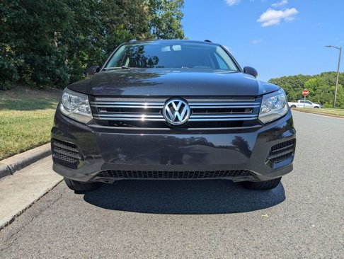 Used 2017 Volkswagen Tiguan Limited w/ Premium Package image 4