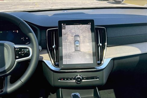 New 2026 Volvo XC90 B5 Plus image 8