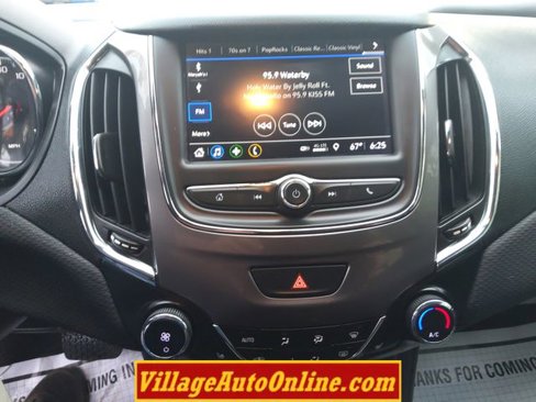 Used 2019 Chevrolet Cruze LT w/ LT Fleet Convenience Package image 33