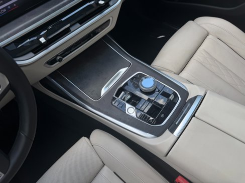 Used 2025 BMW X7 xDrive40i w/ M Sport Package image 73