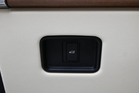 Used 2023 Land Rover Range Rover SE image 67
