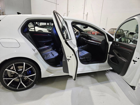 Used 2022 Volkswagen Golf R image 5