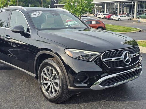 Certified 2025 Mercedes-Benz GLC 300 4MATIC image 2