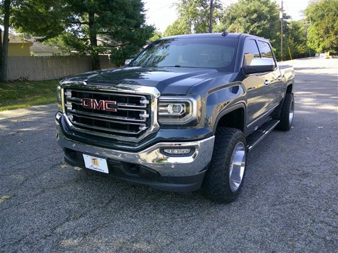 Used 2017 GMC Sierra 1500 SLT image 1