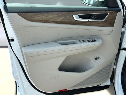 New 2026 Volkswagen Atlas SE image 11