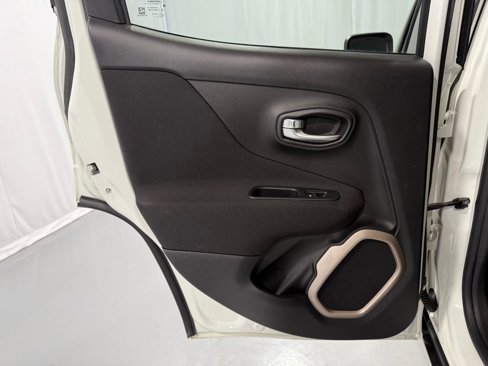 Used 2016 Jeep Renegade Sport w/ Power & Air Group image 22
