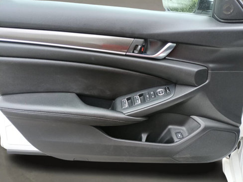 Used 2020 Honda Accord Sport image 16