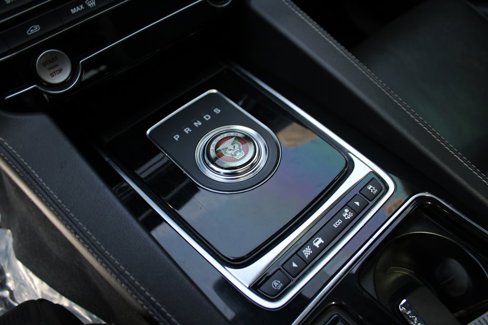 Used 2020 Jaguar F-PACE S image 23