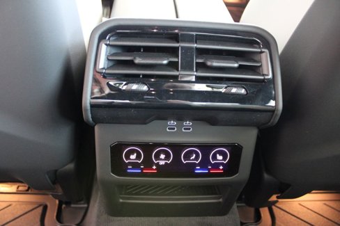 New 2026 BMW M5 w/ Carbon Package image 35