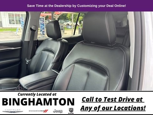 Used 2023 Jeep Grand Cherokee L Limited w/ Black Appearance Package image 20