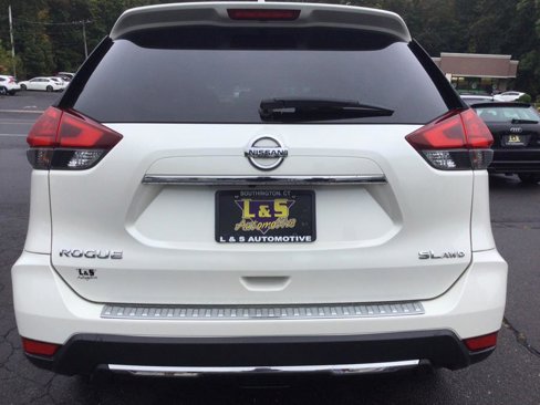Used 2017 Nissan Rogue SL w/ SL Premium Package image 6