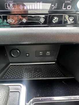 Used 2022 Nissan Pathfinder Platinum image 40