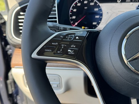 New 2026 Mercedes-Benz GLS 450 4MATIC image 22