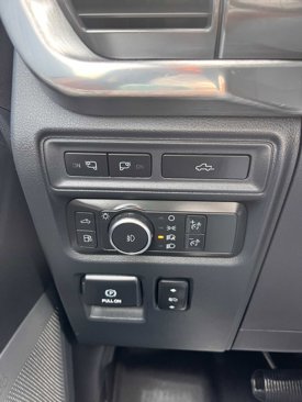 Used 2022 Ford F150 Lariat w/ Equipment Group 502A High image 14
