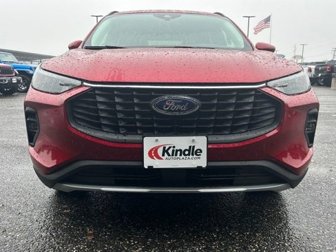 New 2024 Ford Escape SE image 2