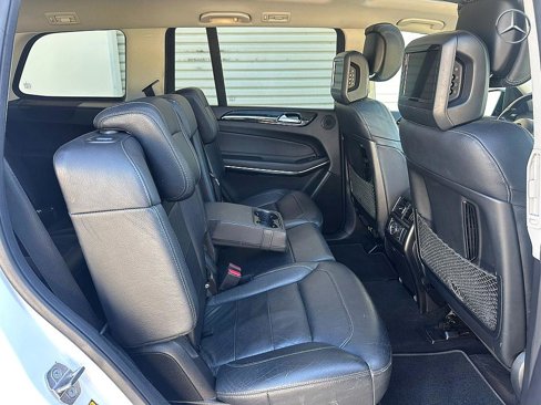 Used 2018 Mercedes-Benz GLS 550 4MATIC image 12