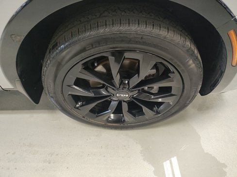 Used 2022 Kia Sorento SX image 4
