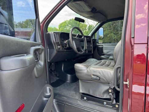 Used 2005 Chevrolet Kodiak C4500 2WD Crew Cab image 11