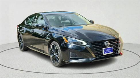 Certified 2023 Nissan Altima 2.5 SR image 1