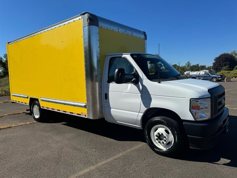 Used 2024 Ford E-350 and Econoline 350 Super Duty w/ Driver's Safety Package image 10