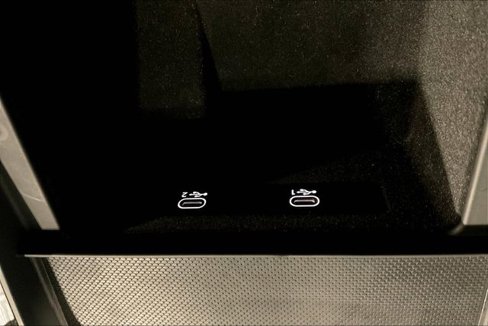 Certified 2025 Audi Q8 Premium image 33