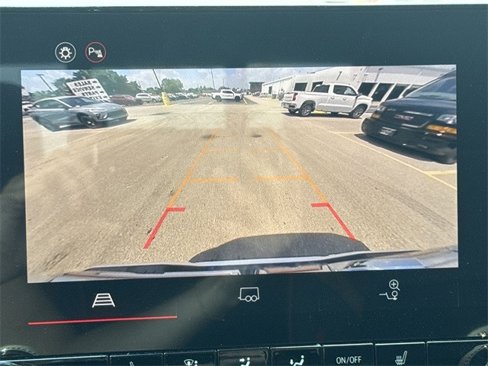 New 2025 GMC Canyon AT4 image 17