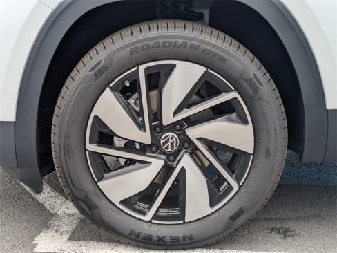 New 2025 Volkswagen Atlas SEL image 40