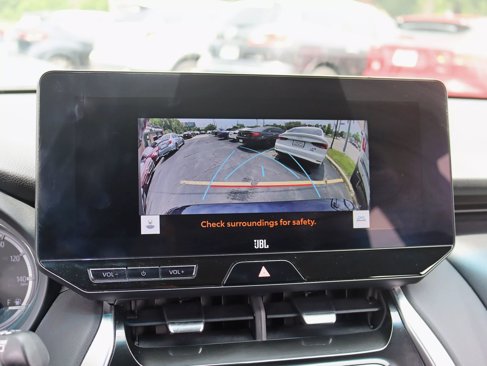 Used 2024 Toyota Venza XLE image 20